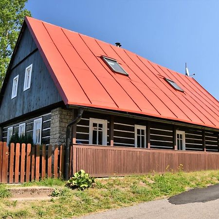 Chaloupka U Lisaka Villa Snezne  Buitenkant foto