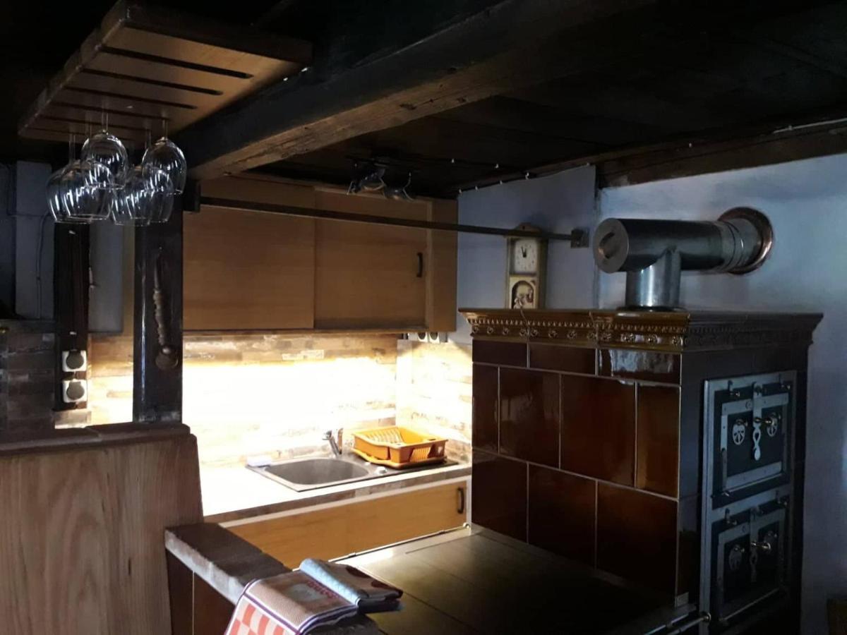 Chaloupka U Lisaka Villa Snezne  Buitenkant foto
